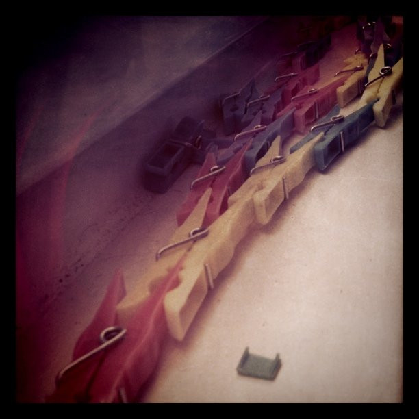 Wäscheklammerkette.