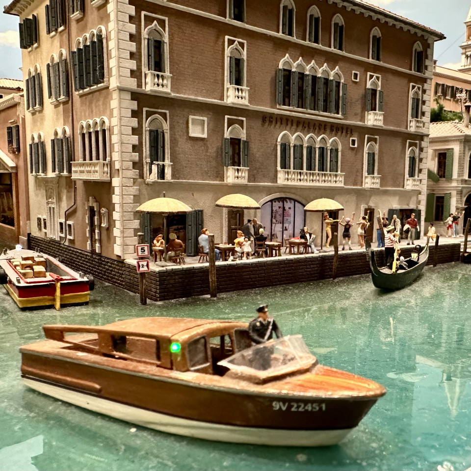 😍 Fantastisch, selbst wenn man kein Modelleisenbahn-Nerd ist, so wie @desireem2709 😘. #miniaturwunderland #hamburg